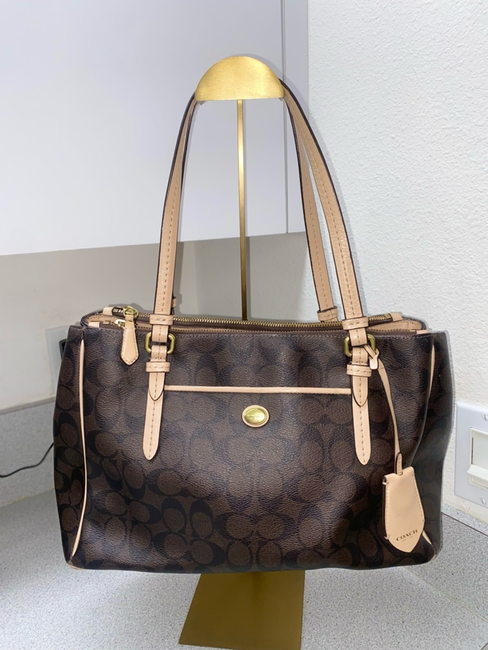 Coach Signature Peyton Brown Double Zip Carryall/Tote EUC - Picture 2 of 14